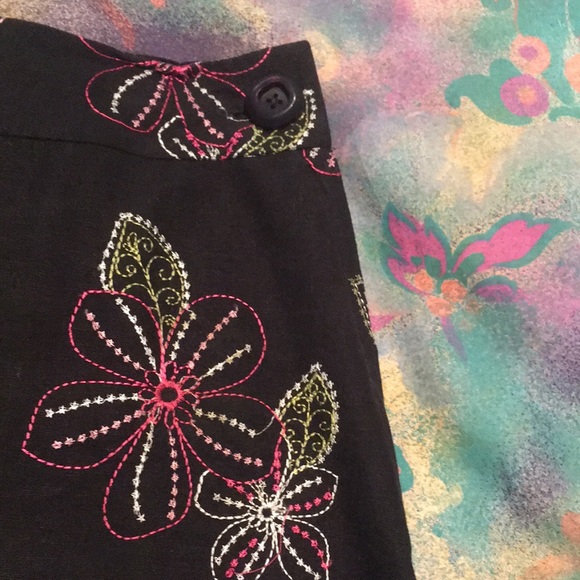 Custom made Embroidered Skirt - Picture 4 of 7